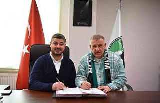 Denizlispor’un yeni Teknik Direktörü Mesut Bakkal...