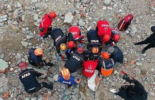 Deprem tatbikatı gerçeği aratmadı