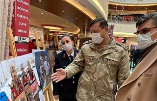 Depremzedelere yardım fotoğrafları sergilendi