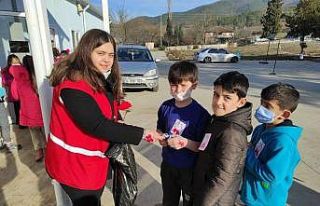 Devrek Kızılay’dan köy ilkokullarına ziyaret