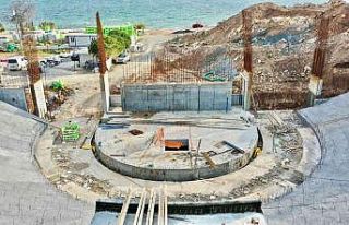 Didim’de amfi tiyatro yükselmeye devam ediyor