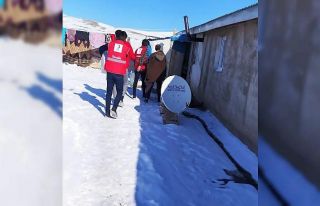Diyadin Türk Kızılay şubesi 314 aileye gıda ve...