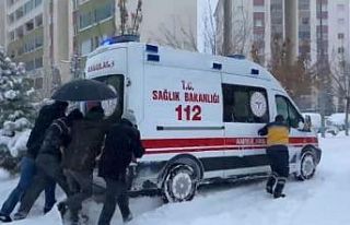 Diyarbakır kara teslim, araçlar yollarda kaldı