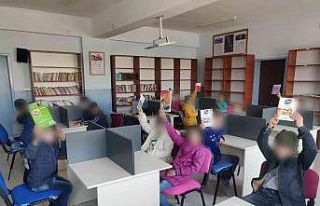 Diyarbakır’da çocukları sevindiren karne hediyesi