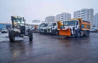 Diyarbakır’da karla mücadele çalışmaları başladı