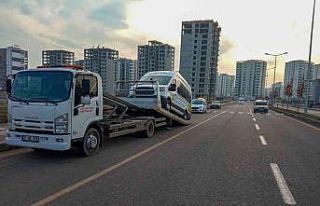 Diyarbakır’da zabıta ekiplerinden servis araçlarına...