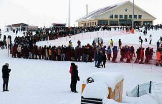 Dondurucu soğuğa aldırış etmediler, binlerce...