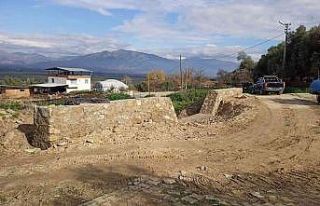 Dualar Mahallesi’nde taşkınlara set engeli