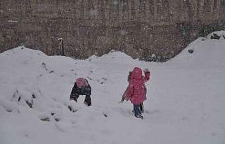 Dursunbey’de okullar tatil edildi