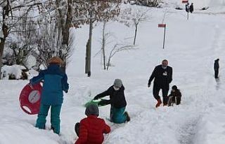 Düzce’de kar nedeniyle okullar yarın tatil