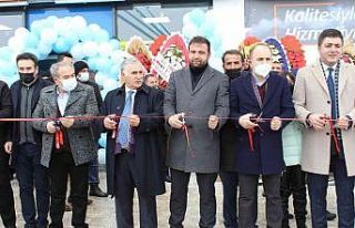 Düzgün market 21’inci şubesini törenle açtı