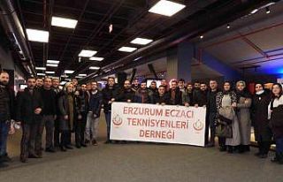 Eczacı teknisyenleri ’Kesişme: İyi ki varsın...