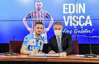 Edin Visca için imza töreni düzenlendi