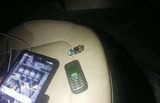 Ehliyet sınavı için kopya düzeneği hazırladılar,...