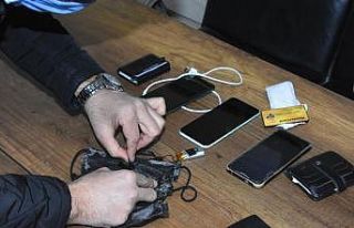 Ehliyet sınavında maskeli kopya düzeneği: 3 kişi...