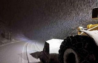 Ekipler kar nöbetinde