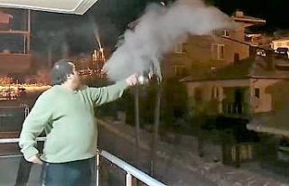 Eksi 16 derecede su havada buz tuttu