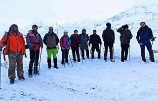Eksi 25 derece soğukta Artos Dağı’na tırmandılar