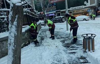 Elazığ Belediyesinin kar mesaisi sürüyor