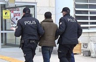 Elazığ’da 7 iş yeri ve bir aracın camını kırıp...