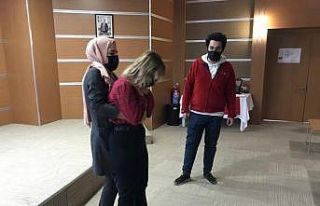 Elazığ’da Kızılay tarafından hastane çalışanlarına...
