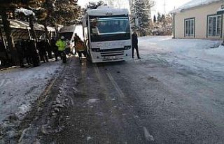 Elazığ’da minibüsün altında kalan kadın hayatını...