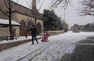Elazığ’da yılın ilk karı yağdı