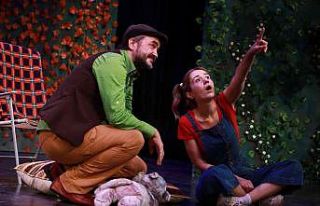 Enerjisa ‘Küsmesin Yıldızlar’ tiyatro oyunu...