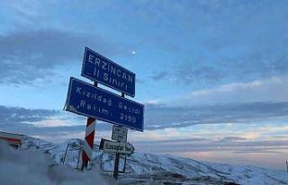 Erzincan-Sivas kara yolu tipi nedeniyle ulaşıma...