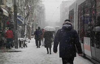 Eskişehir’de kar yağışı etkisini arttırdı