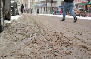 Eskişehir’de yollar çamurla kaplandı