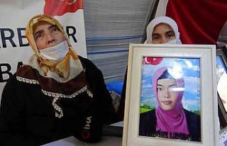 Evlat nöbetindeki anne: “Bir çocuğumuz ailesine...