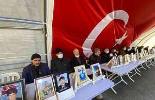 Evlat nöbetindeki baba Begdaş: “Siyasi partiler...