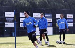 Fenerbahçe, Altay maçı hazırlıklarına başladı