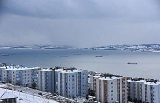 Fırtına nedeniyle gemiler Sinop limanına sığındı