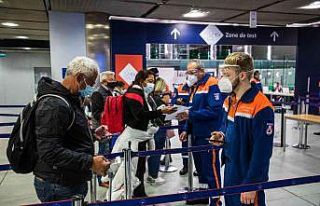 Fransa, İngiltere’ye uyguladığı Covid-19 kısıtlamalarını...