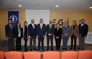 Fransa İstanbul Başkonsolosu Gauvin ve beraberindeki...