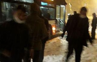 Gaziantep’i kar vurdu: Vatandaşlar yolda kalan...