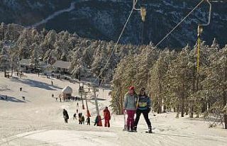 Gediz Murat Dağı Termal Kayak Merkezi’nde yarıyıl...