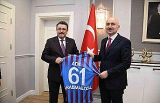 Genç, Bakan Karaismailoğlu’na projelerini anlattı