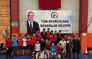 Gençler Güreş il birinciliği yapıldı