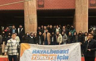 Gençlerden AK Parti’ye büyük ilgi