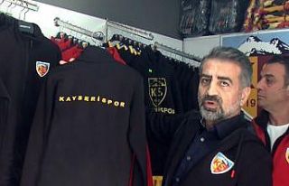 Gol atan futbolcunun forması Store’da
