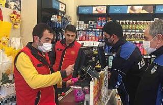 Gölbaşı ilçesinde zabıta ekipleri marketleri...