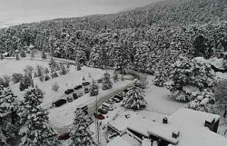 Gölcük Tabiat Parkı’nda kar kalınlığı 1 metreyi...