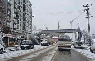 Gümüşhane’de kar yağışı etkili oluyor