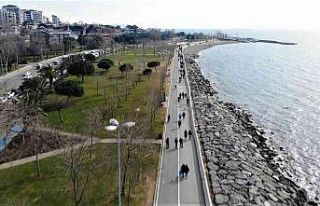 Güneşi gören İstanbullular, Caddebostan Sahile...