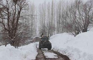 Hakkari’de 112 yerleşim yerinin yolu ulaşıma...