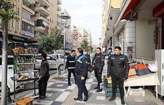 Haliliye’de zabıta kaldırım işgallerini önlüyor