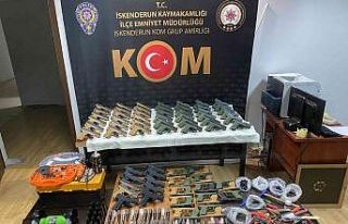 Hatay’da silah atölyesine baskın